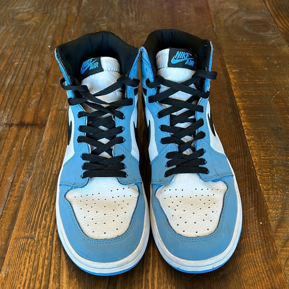 Nike Air Jordan 1 Retro High OG University Blue Men’s 9.5 EUC - Picture 2 of 8